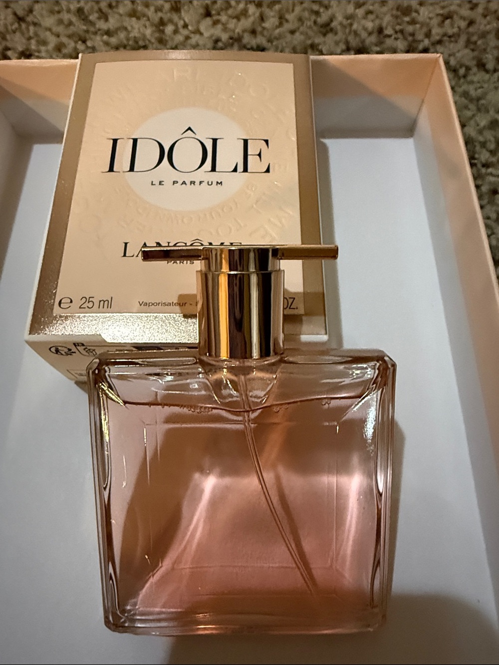 Lancôme Idôle Le Parfum Spray — Blush Pink & Silver Packaging-new in box - Picture 2 of 3